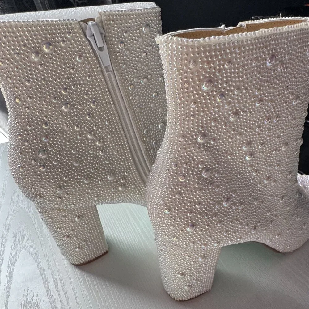 Betsey Johnson Pearl Rhinestone Ankle Boots Pointed Toe Block Heel Zip-Size 7.5 - Picture 2 of 5